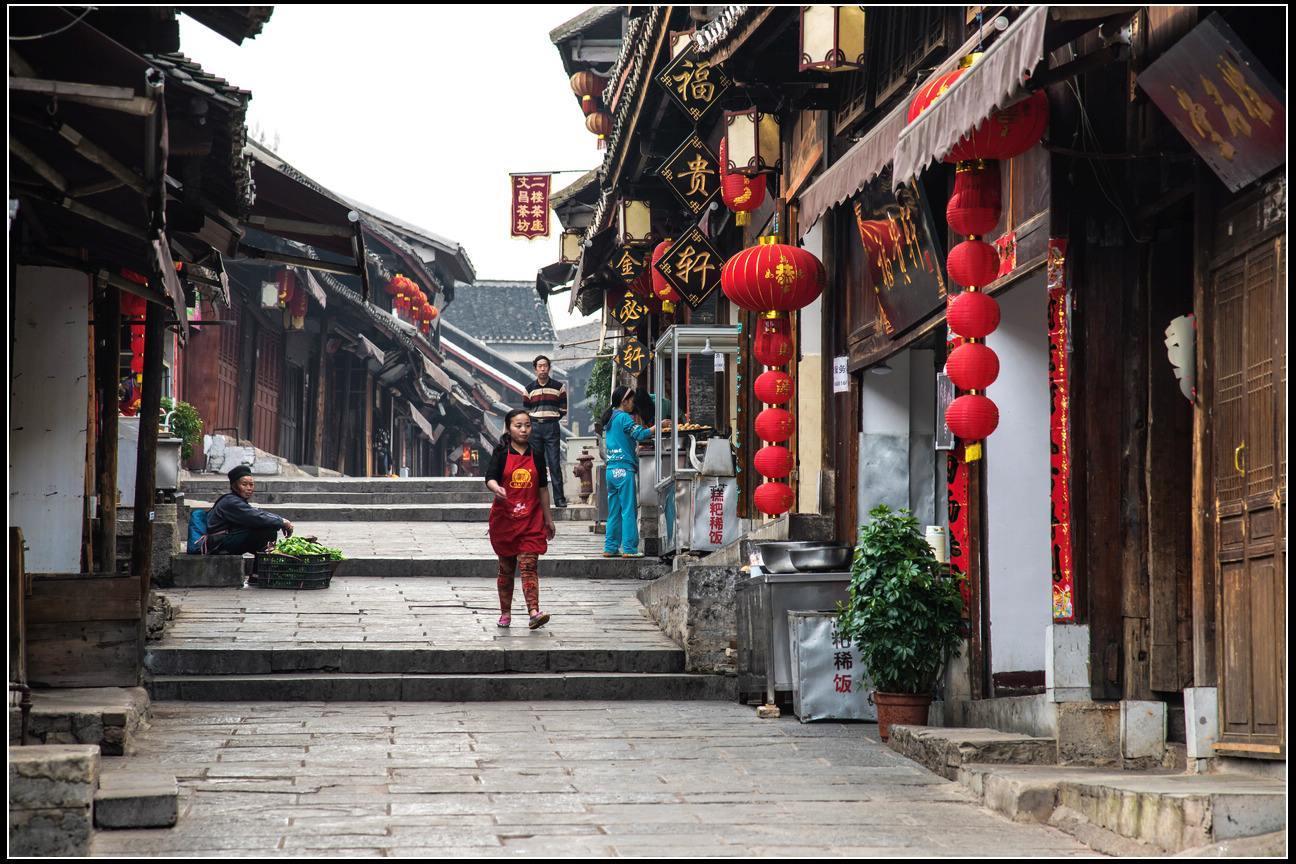 迷路的可爱女宝宝